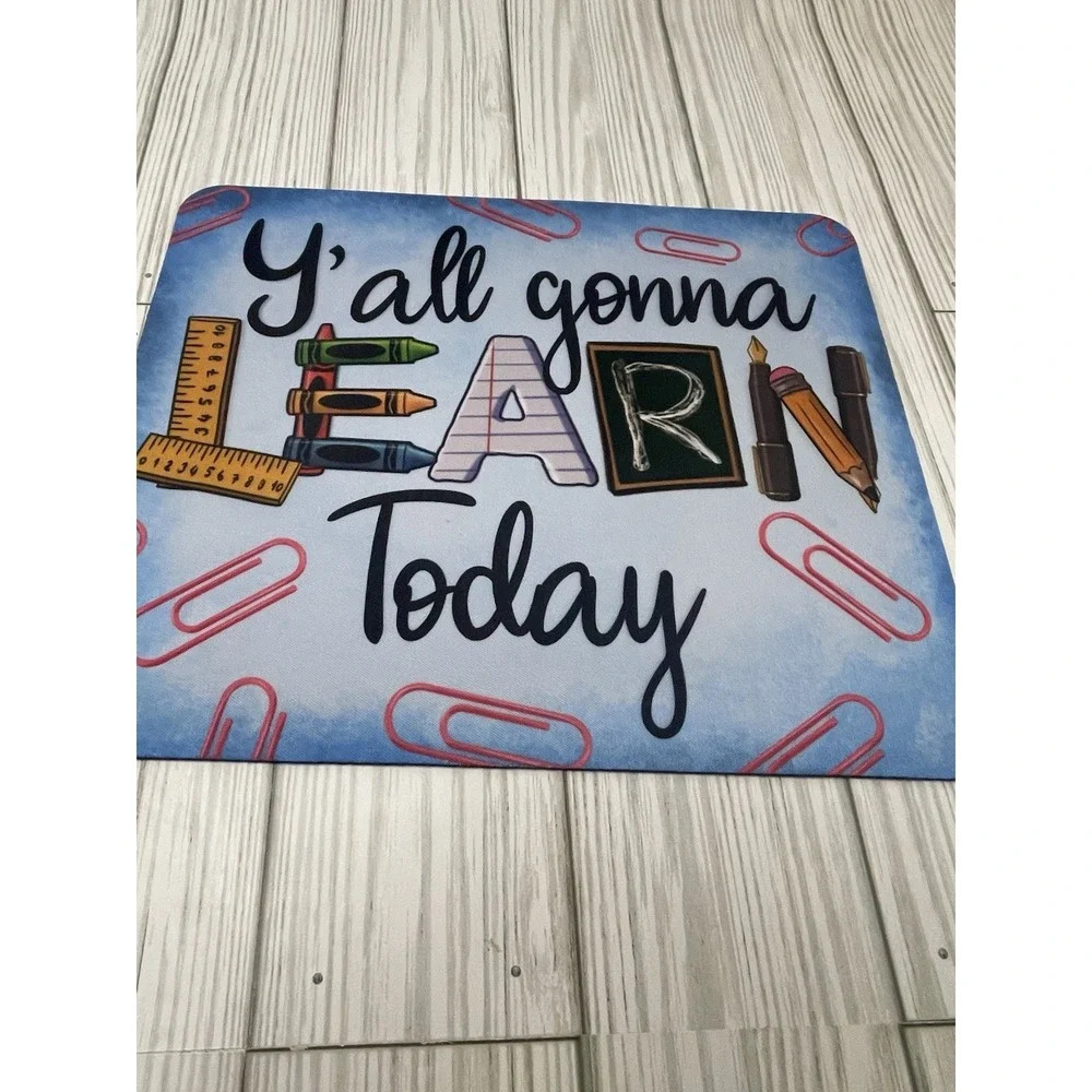 6 Piece Teacher Gift- Mousepad, 3 Large Paper Clips, Beadable Pen, And Key Chain